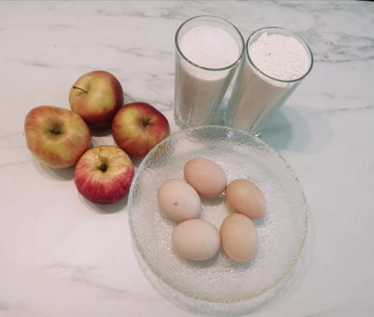 Ingredienser til Charlotte med æbler