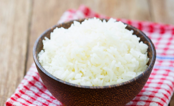 Sådan koger ris i mikrobølgeovnen