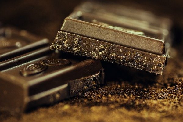 Mørk chokolade er sund: den indeholder mange vitaminer, antioxidanter (Foto: Pixabay.com)