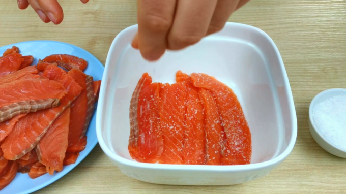 hvordan man salter rød fisk