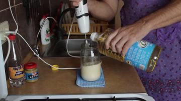 Hvordan man laver en lækker tyk hjemmelavet mayonnaise i 10 minutter