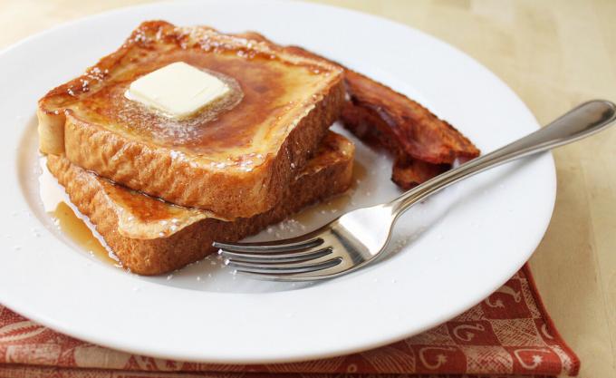 Croutoner kan leveres ikke kun søde, men også for eksempel med bacon. Billeder - Yandex. billeder