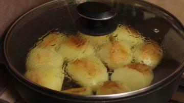 Bedstemors opskrift på lækre stegte kartofler. En enkel måde at forberede kartofler