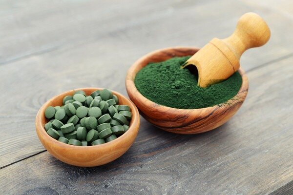 Spirulina kan købes frisk, tørret i form af kosttilskud (Foto: trojmiasto.pl)