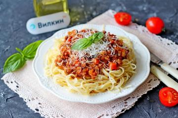 Bolognese pasta med hakket kød