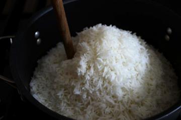 Sådan koger sprød ris garniture?