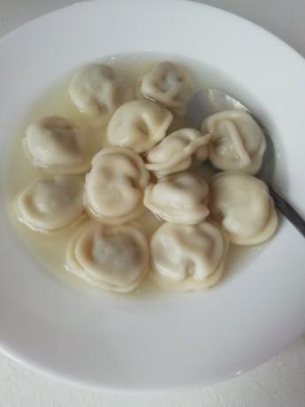 Jeg elsker at spise dumplings med bouillon. Det mangler kun cremen :)