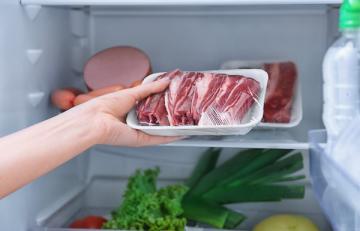 Nyttige tips til korrekt og hurtig afrimning kød og fjerkræ