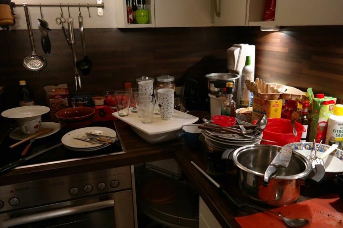 Køkken efter middagsselskab. Fotos - Hans